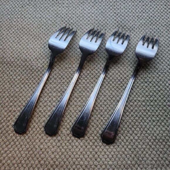 Towle ANNANDALE Set of 4 Salad Forks Satin Stainless Flatware 18-10 Germany 7" - Picture 3 of 7